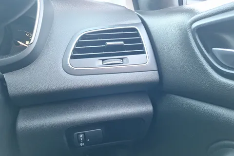 BF18MMK Renault Megane 1.6 TCE GT Nav 5dr Auto Thumbnail #34