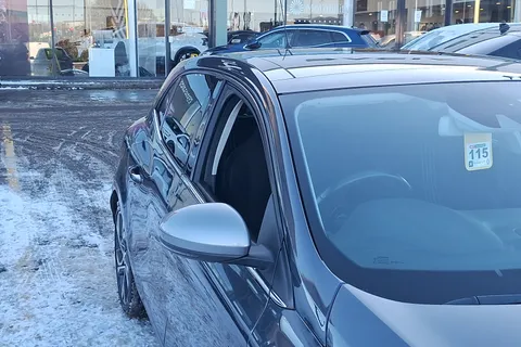 BF18MMK Renault Megane 1.6 TCE GT Nav 5dr Auto Thumbnail #25