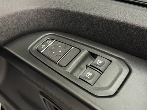 DL75WBZ Renault Trafic SL30 Blue dCi 130 Advance [Safety] Van Thumbnail #13