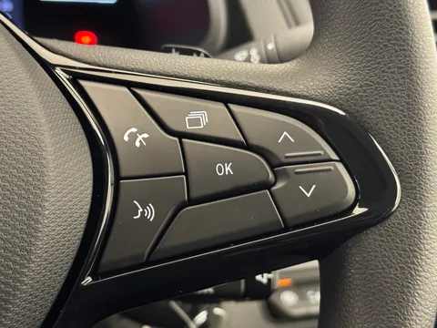 DL75WDD Renault Trafic SL30 Blue dCi 130 Advance [Safety] Van Thumbnail #15