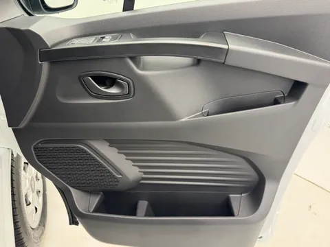 DL75WKM Renault Trafic SL30 Blue dCi 150 Advance [Safety] Van EAG9 Thumbnail #14