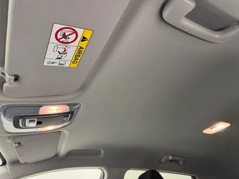 DW25HCL Hyundai i20 1.0T GDi Premium 5dr Thumbnail #14