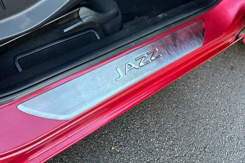 DC70RZU Honda Jazz 1.5 i-MMD Hybrid EX 5dr eCVT Thumbnail #29