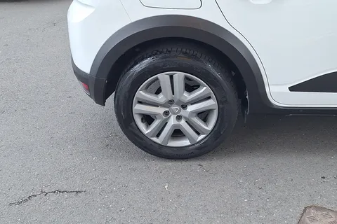 BD72TKA Dacia Sandero Stepway 1.0 TCe Bi-Fuel Comfort 5dr Thumbnail #4