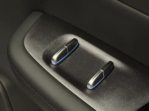 DE75TZT Jaecoo 7 1.5T SHS Luxury 5dr Auto Thumbnail #16