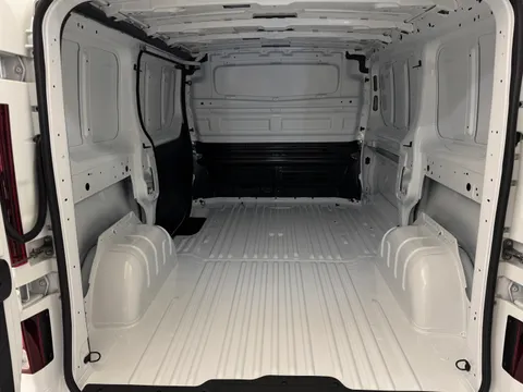 DL75WFT Renault Trafic SL30 Blue dCi 150 Extra [Safety] Van Thumbnail #9