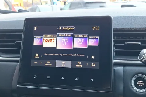 BG71TJU Renault Captur 1.0 TCE 90 SE Limited 5dr Thumbnail #39