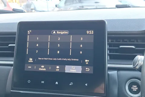 BG71TJU Renault Captur 1.0 TCE 90 SE Limited 5dr Thumbnail #41