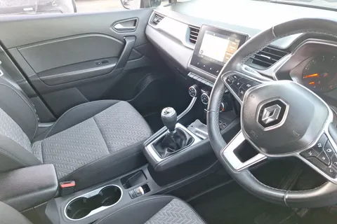 BG71TJU Renault Captur 1.0 TCE 90 SE Limited 5dr Thumbnail #13