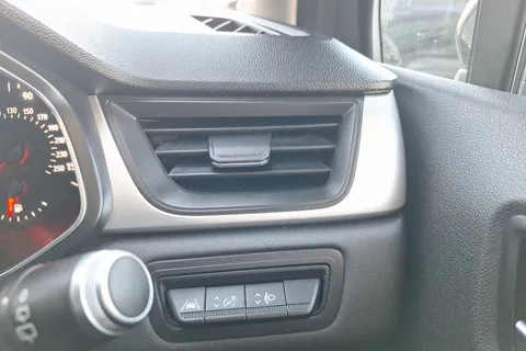 BG71TJU Renault Captur 1.0 TCE 90 SE Limited 5dr Thumbnail #33