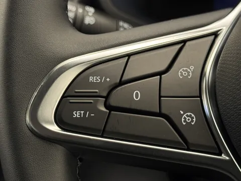 DL75WFV Renault Trafic SL30 Blue dCi 150 Extra [Safety] Van Thumbnail #17