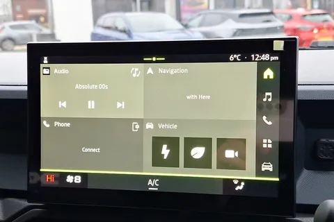 DL75UOP Dacia Duster 1.6 Hybrid 140 Journey 5dr Auto Thumbnail #18