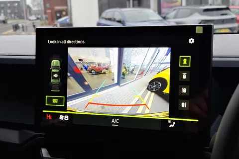 DL75UOP Dacia Duster 1.6 Hybrid 140 Journey 5dr Auto Thumbnail #24