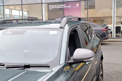 DL75UOP Dacia Duster 1.6 Hybrid 140 Journey 5dr Auto Thumbnail #30