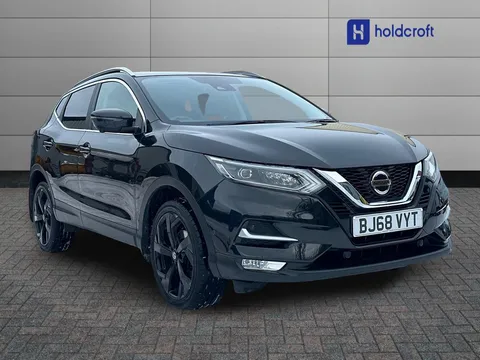 BJ68VYT Nissan Qashqai 1.2 DiG-T Tekna [Glass Roof Pack] 5dr Thumbnail #2