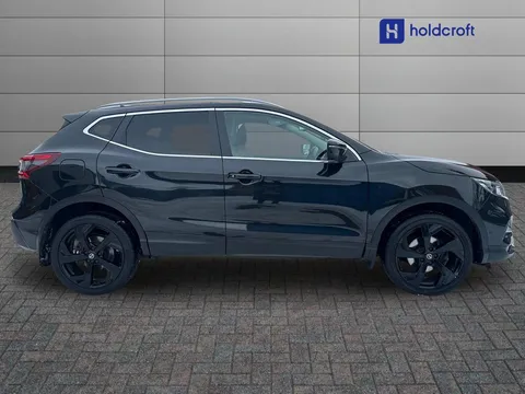 BJ68VYT Nissan Qashqai 1.2 DiG-T Tekna [Glass Roof Pack] 5dr Thumbnail #3
