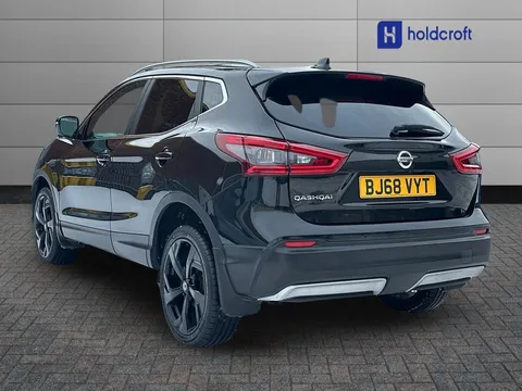 BJ68VYT Nissan Qashqai 1.2 DiG-T Tekna [Glass Roof Pack] 5dr Thumbnail #4