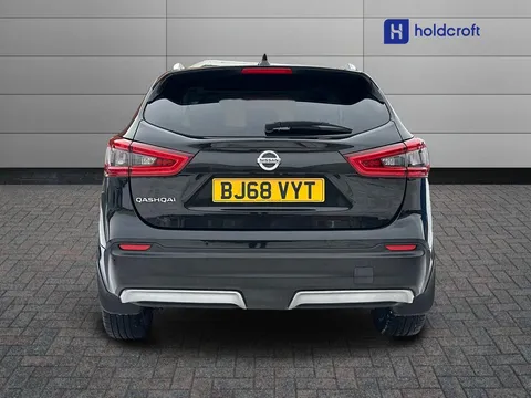 BJ68VYT Nissan Qashqai 1.2 DiG-T Tekna [Glass Roof Pack] 5dr Thumbnail #5