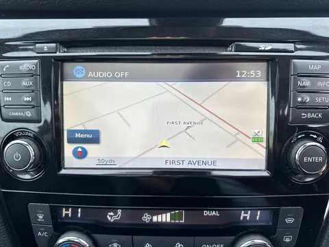 BJ68VYT Nissan Qashqai 1.2 DiG-T Tekna [Glass Roof Pack] 5dr Thumbnail #14