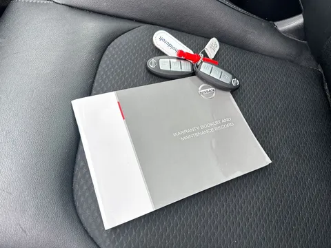 BJ68VYT Nissan Qashqai 1.2 DiG-T Tekna [Glass Roof Pack] 5dr Thumbnail #21