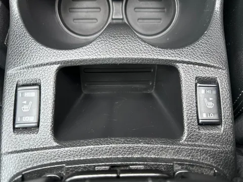 BJ68VYT Nissan Qashqai 1.2 DiG-T Tekna [Glass Roof Pack] 5dr Thumbnail #25