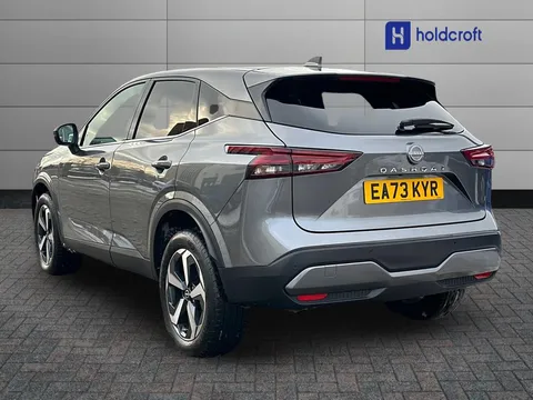 EA73KYR Nissan Qashqai 1.3 DiG-T MH 158 N-Connecta 5dr Xtronic Thumbnail #4