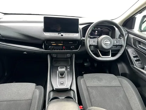 EA73KYR Nissan Qashqai 1.3 DiG-T MH 158 N-Connecta 5dr Xtronic Thumbnail #12