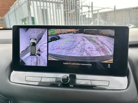 EA73KYR Nissan Qashqai 1.3 DiG-T MH 158 N-Connecta 5dr Xtronic Thumbnail #15