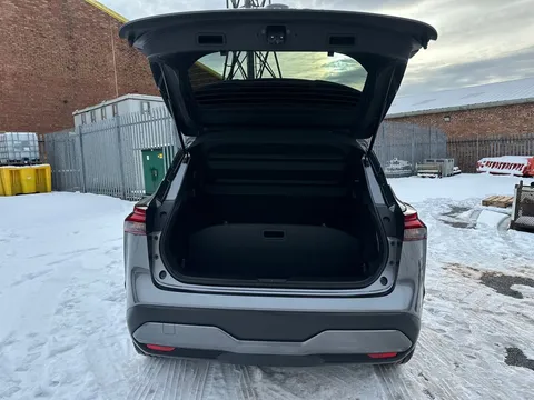 EA73KYR Nissan Qashqai 1.3 DiG-T MH 158 N-Connecta 5dr Xtronic Thumbnail #22