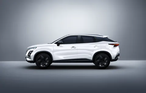 Omoda 5 150KW Knight 61kWh 5dr Thumbnail #2