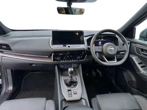 OW74WWH Nissan Qashqai 1.3 DiG-T MH Tekna 5dr Thumbnail #12