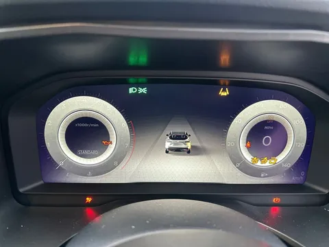 OW74WWH Nissan Qashqai 1.3 DiG-T MH Tekna 5dr Thumbnail #13