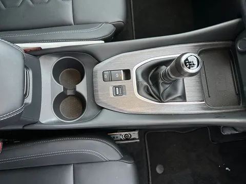 OW74WWH Nissan Qashqai 1.3 DiG-T MH Tekna 5dr Thumbnail #24