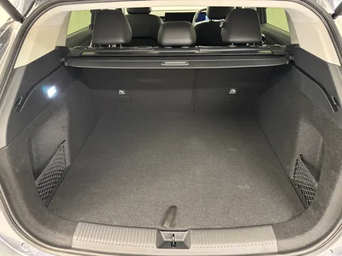 DL75VPU Mg Motor Uk Hs 1.5 T-GDI Hybrid+ Trophy 5dr Auto Thumbnail #13