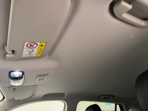 DL75VPU Mg Motor Uk Hs 1.5 T-GDI Hybrid+ Trophy 5dr Auto Thumbnail #16