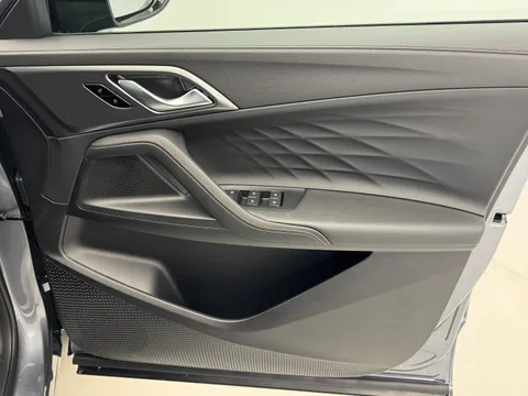 DL75VPU Mg Motor Uk Hs 1.5 T-GDI Hybrid+ Trophy 5dr Auto Thumbnail #18