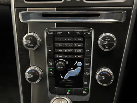 DA15VJU Volvo XC60 D4 [181] R DESIGN Lux 5dr Geartronic Thumbnail #17