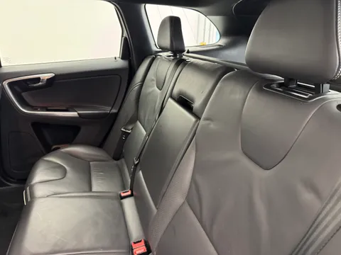 DA15VJU Volvo XC60 D4 [181] R DESIGN Lux 5dr Geartronic Thumbnail #18