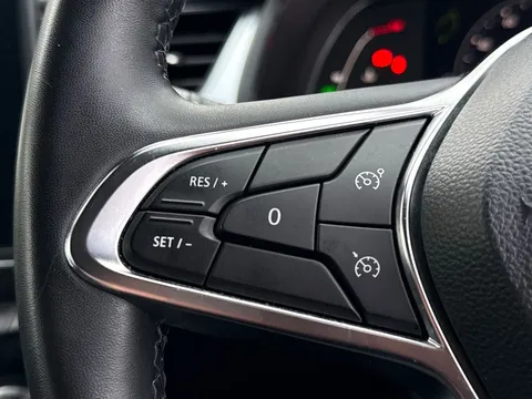 HN24VGP Renault Captur 1.0 TCE 90 Techno 5dr Thumbnail #16