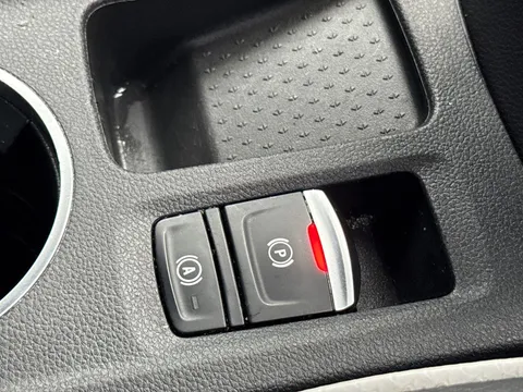 HN24VGP Renault Captur 1.0 TCE 90 Techno 5dr Thumbnail #24