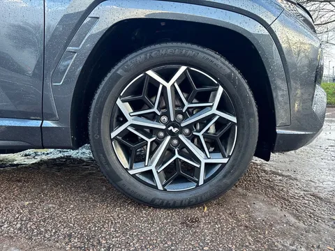 KF73WGO Hyundai Tucson 1.6 TGDi Plug-in Hybrid N Line S 5dr 4WD Auto Thumbnail #5