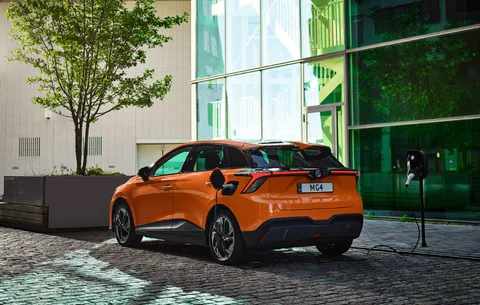 1 of 7 for MG MG4 SE Standard Range 117 kw 49 kWh Auto