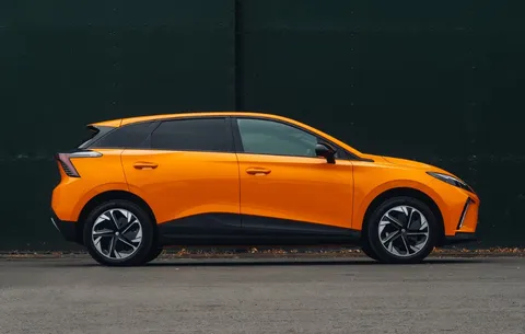  Mg MG4 SE Long Range 135 kW 64 kWh Auto Thumbnail #1