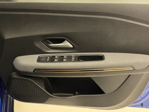 DL74RKY Dacia Sandero Stepway 1.0 TCe Extreme 5dr Thumbnail #17