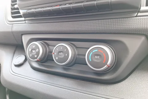 DL75WDF Renault Trafic LL30 Blue dCi 130 Advance [Safety] Van Thumbnail #9