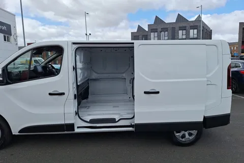 DL75WDF Renault Trafic LL30 Blue dCi 130 Advance [Safety] Van Thumbnail #34