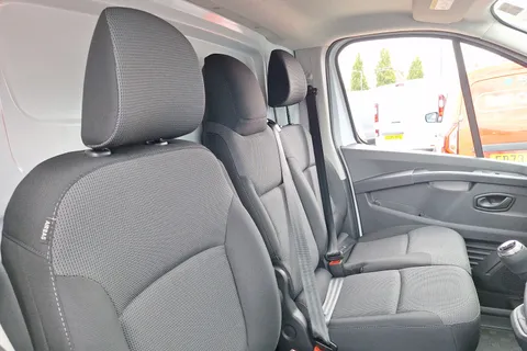 DL75WDF Renault Trafic LL30 Blue dCi 130 Advance [Safety] Van Thumbnail #35