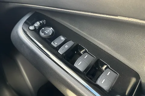 MV72UCG Honda Hr-V 1.5 eHEV Advance 5dr CVT Thumbnail #17