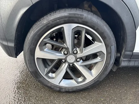 14 of 32 for Hyundai Kona 1.0T GDi Play Edition 5dr