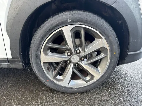 15 of 32 for Hyundai Kona 1.0T GDi Play Edition 5dr